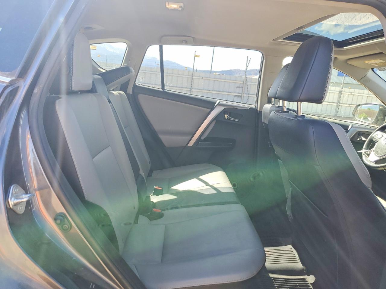 2018 TOYOTA RAV4 LIMITED photo 19