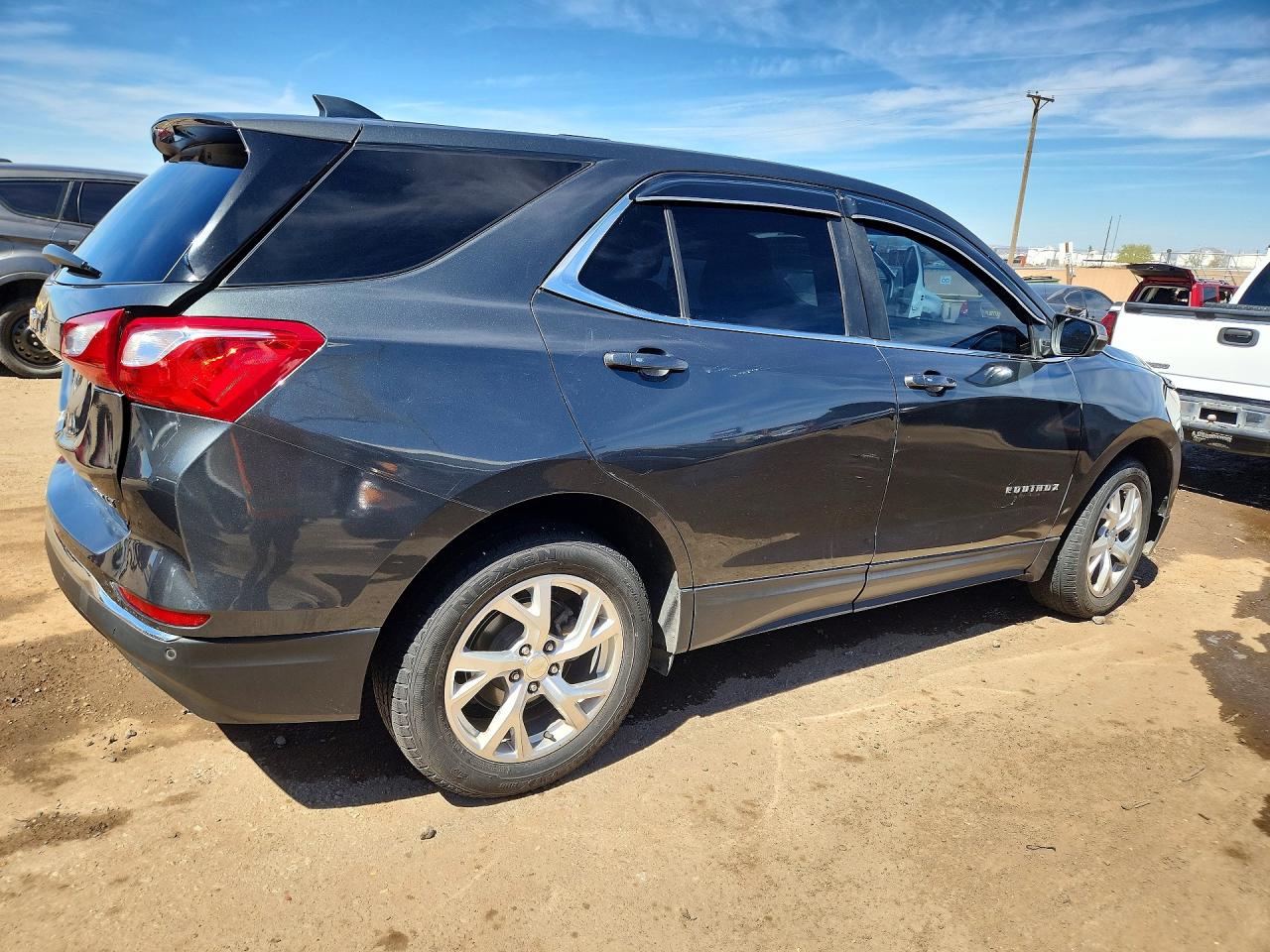 2018 CHEVROLET EQUINOX LT photo 3
