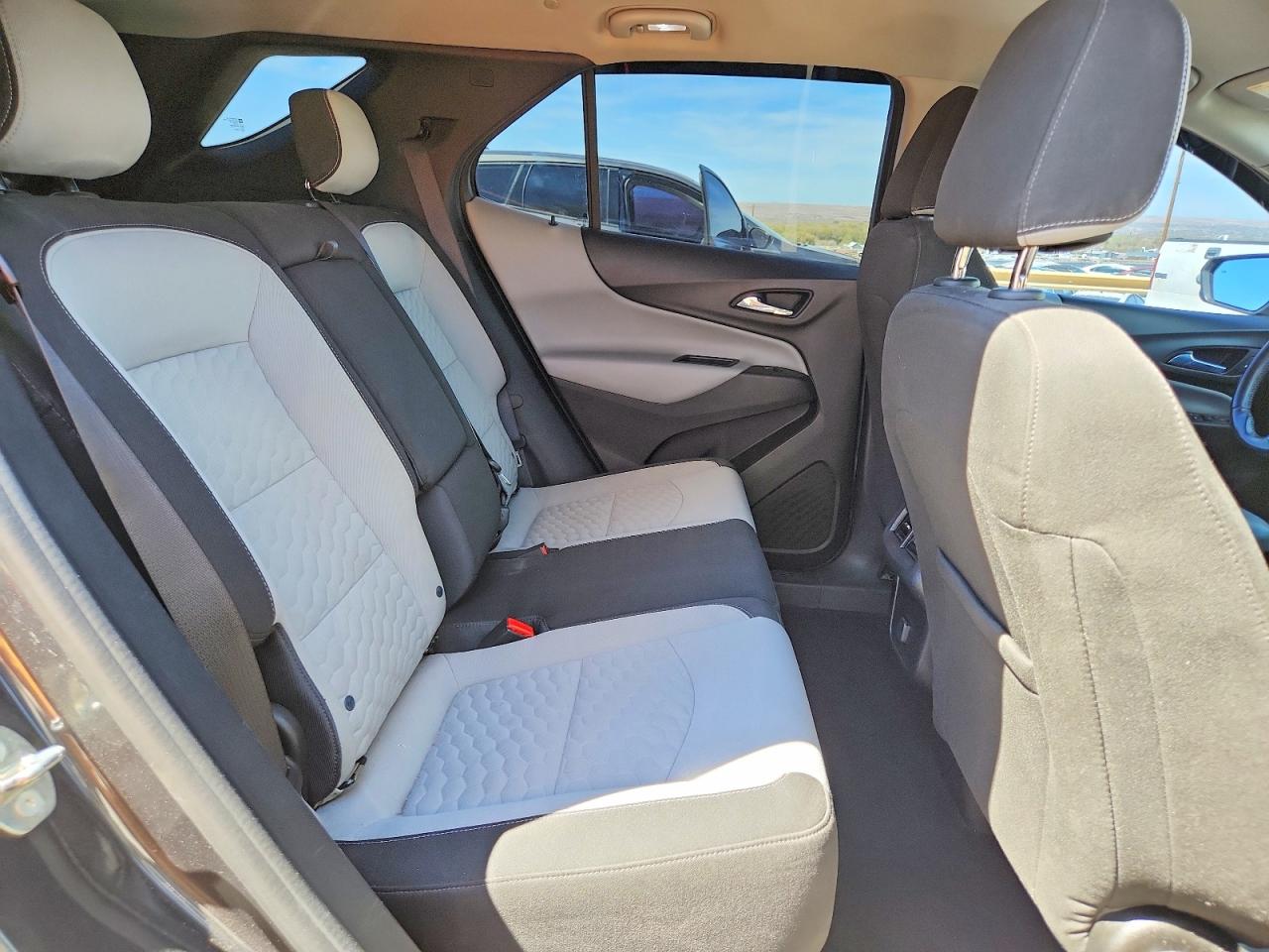 2018 CHEVROLET EQUINOX LT photo 11