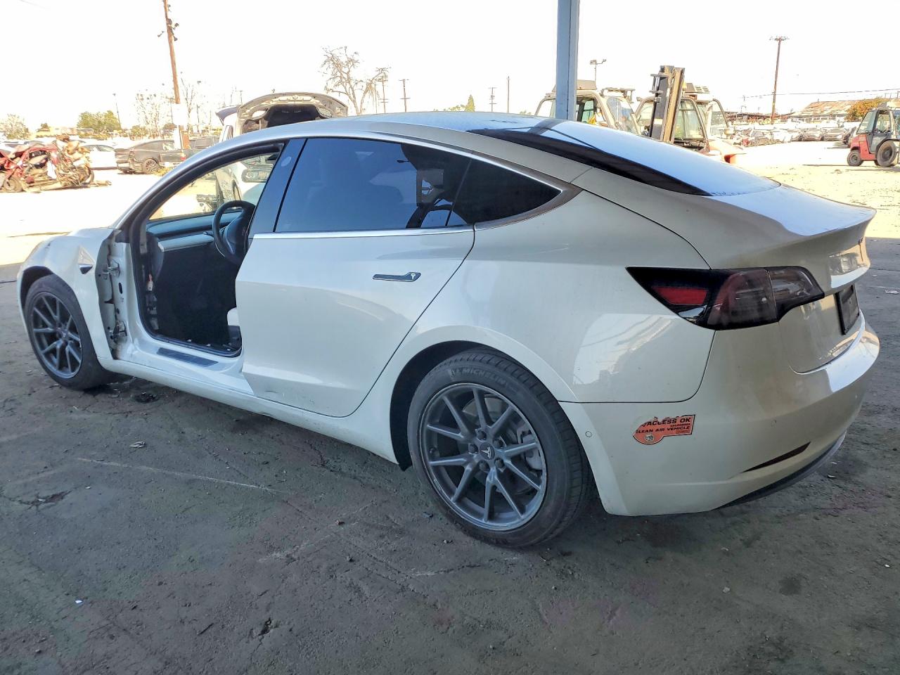 2019 TESLA MODEL 3 photo 3