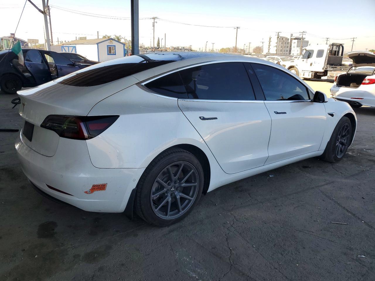 2019 TESLA MODEL 3 photo 5