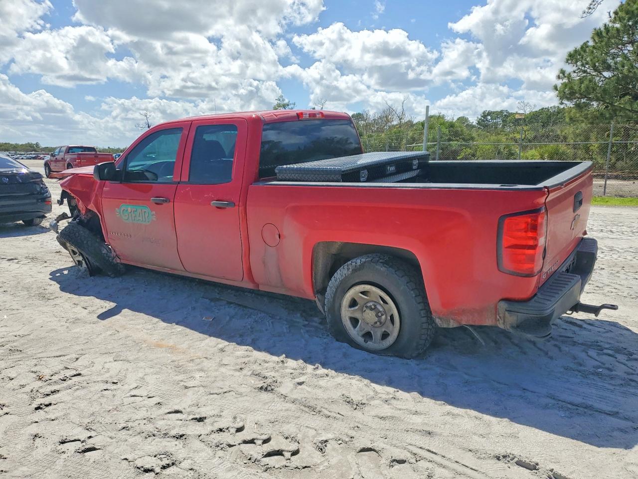 2015 CHEVROLET SILVERADO K1500 photo 4