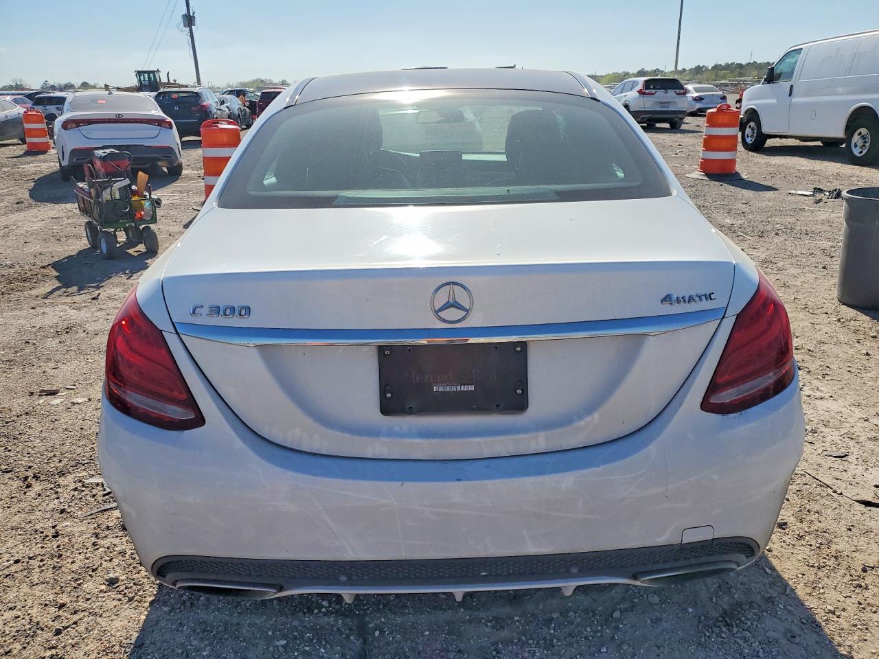 2015 MERCEDES-BENZ C 300 4MATIC photo 11