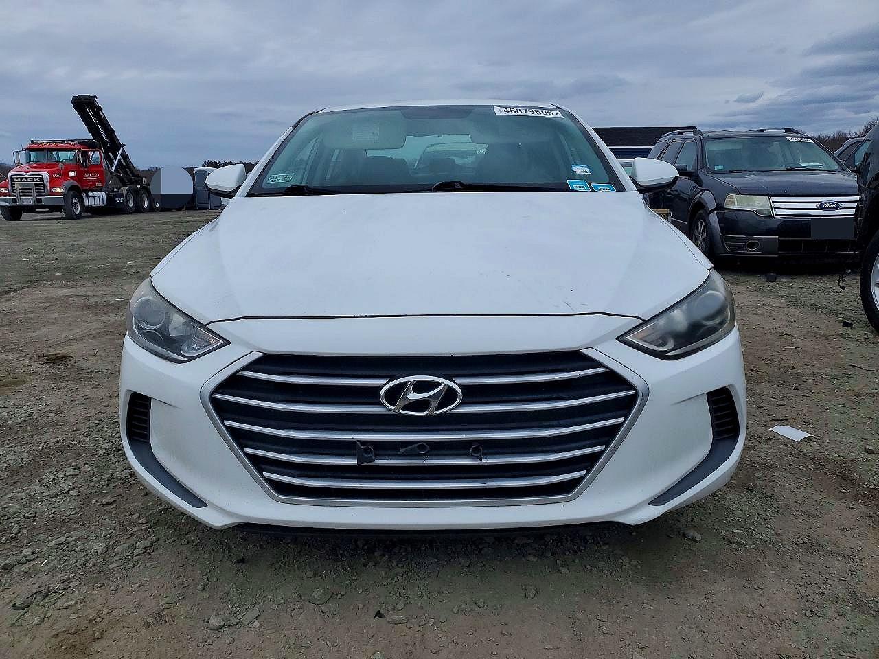 2017 HYUNDAI ELANTRA SE photo 9