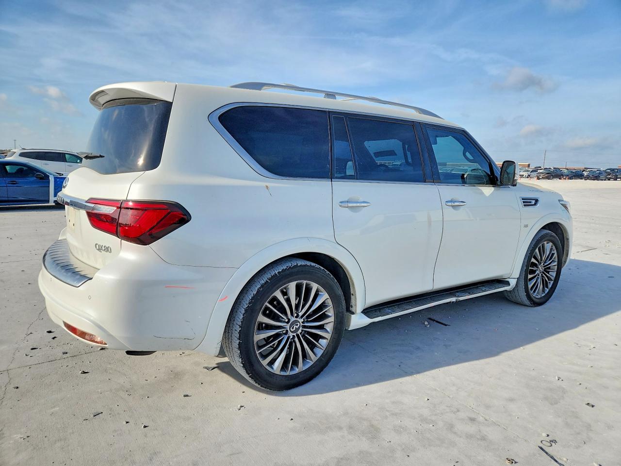 2018 INFINITI QX80 BASE photo 5