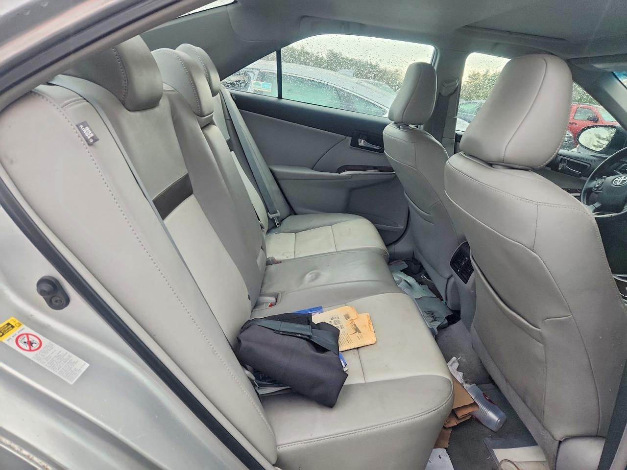 2012 TOYOTA CAMRY XLE photo 28