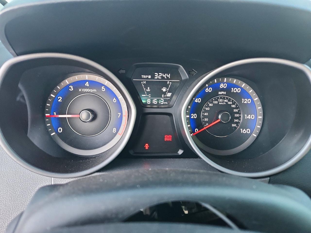 2016 HYUNDAI ELANTRA SE photo 9