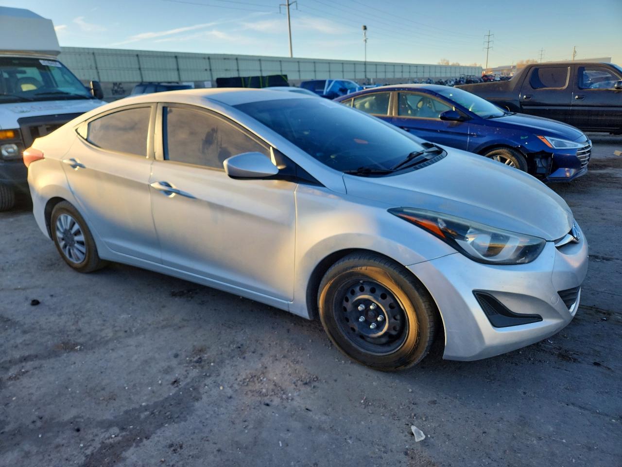 2016 HYUNDAI ELANTRA SE photo 4