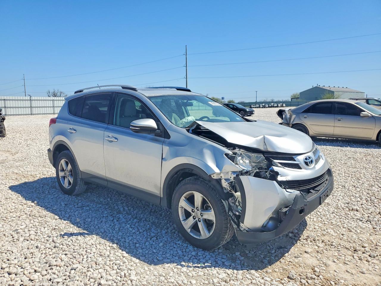 2014 TOYOTA RAV4 XLE photo 4