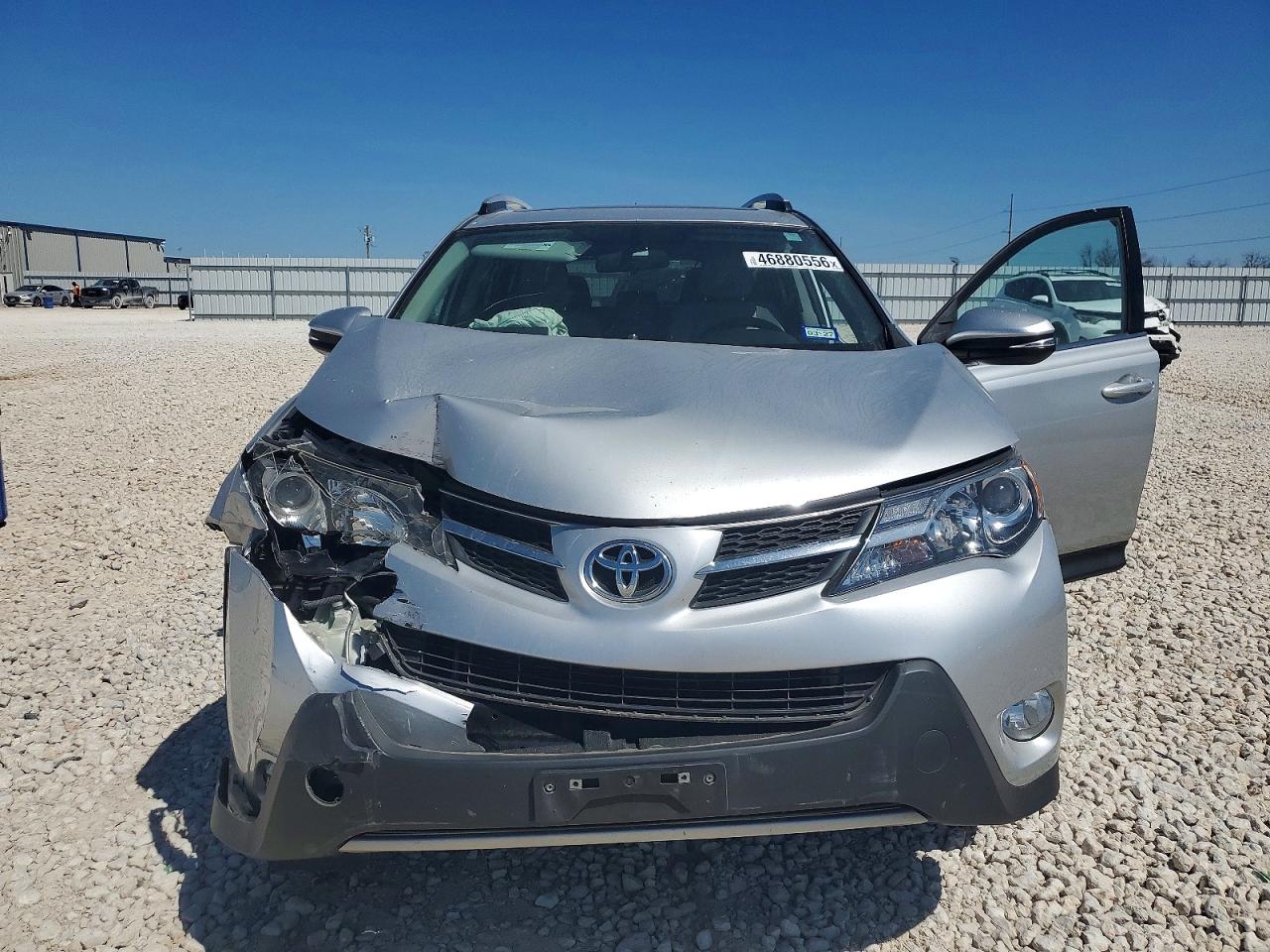 2014 TOYOTA RAV4 XLE photo 12