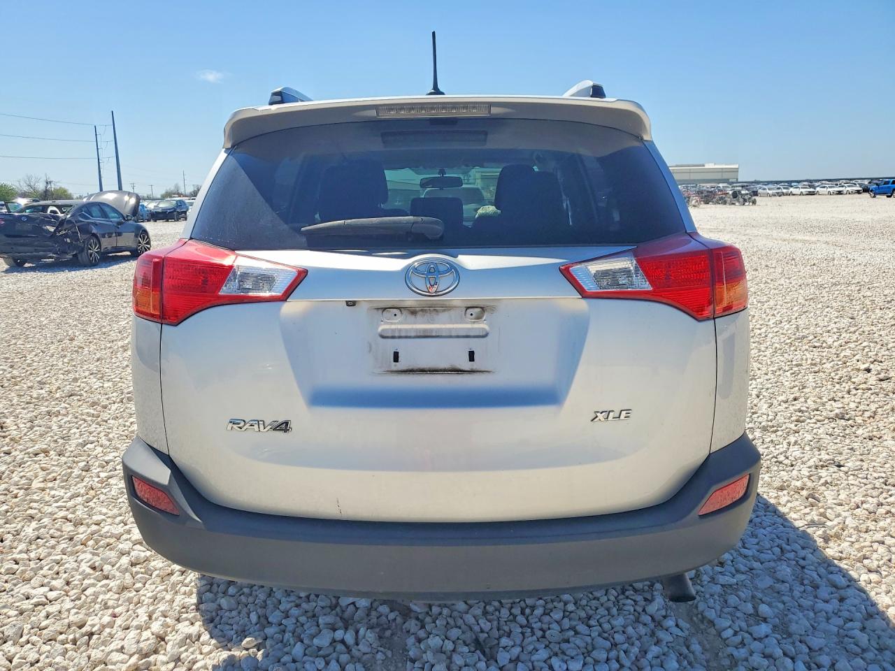 2014 TOYOTA RAV4 XLE photo 6