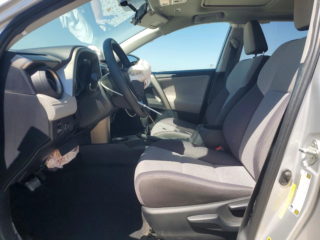 2014 TOYOTA RAV4 XLE photo 7