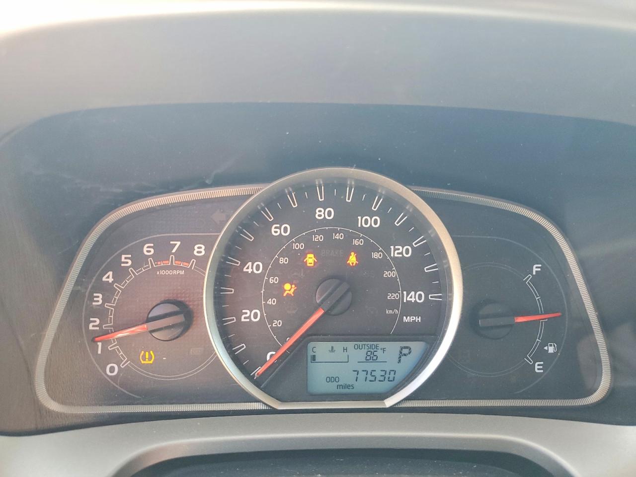 2014 TOYOTA RAV4 XLE photo 9
