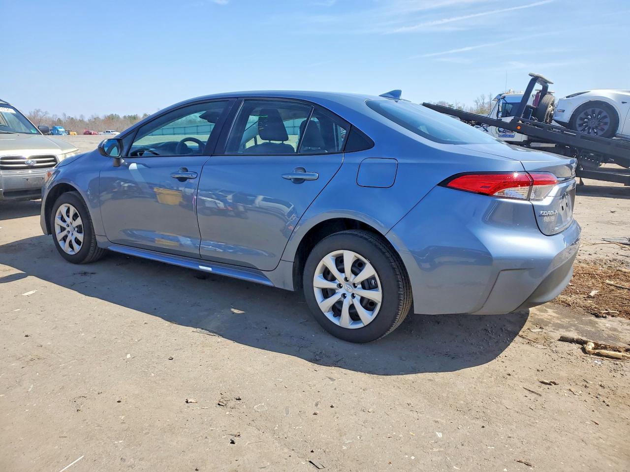 2025 TOYOTA COROLLA LE photo 4