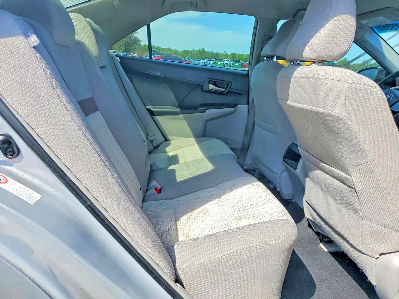 2012 TOYOTA CAMRY L photo 19