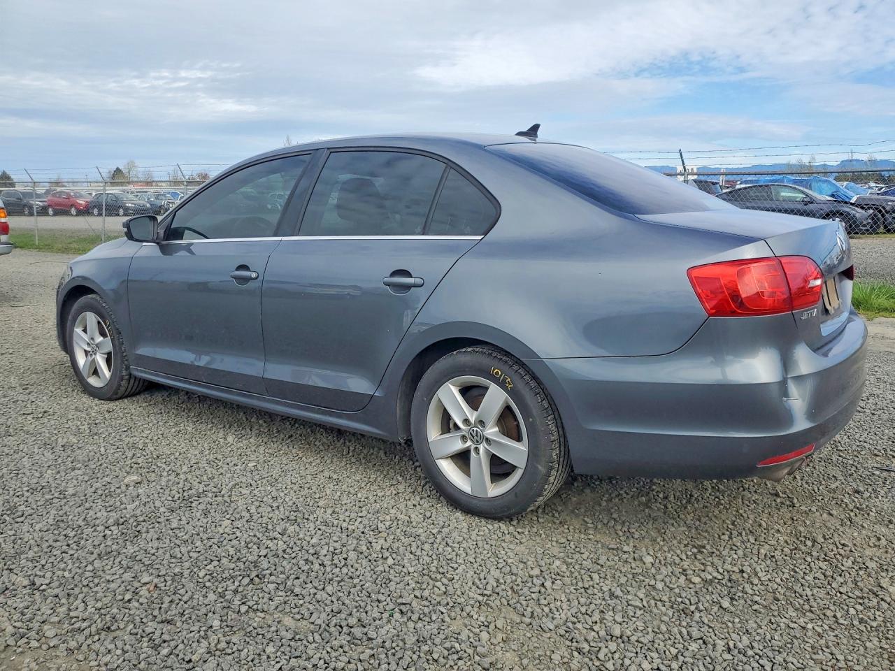 2014 VOLKSWAGEN JETTA TDI photo 4