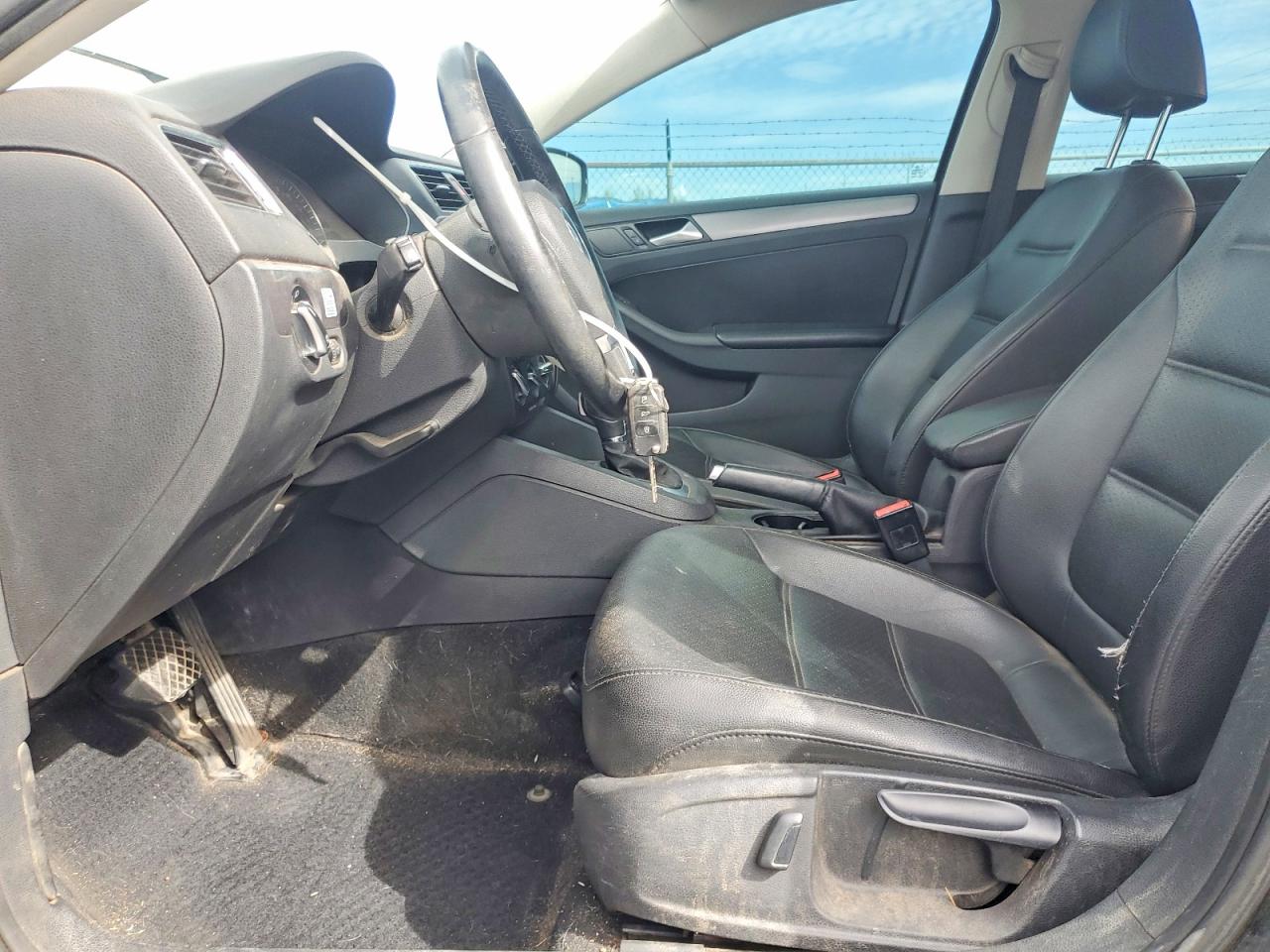 2014 VOLKSWAGEN JETTA TDI photo 19