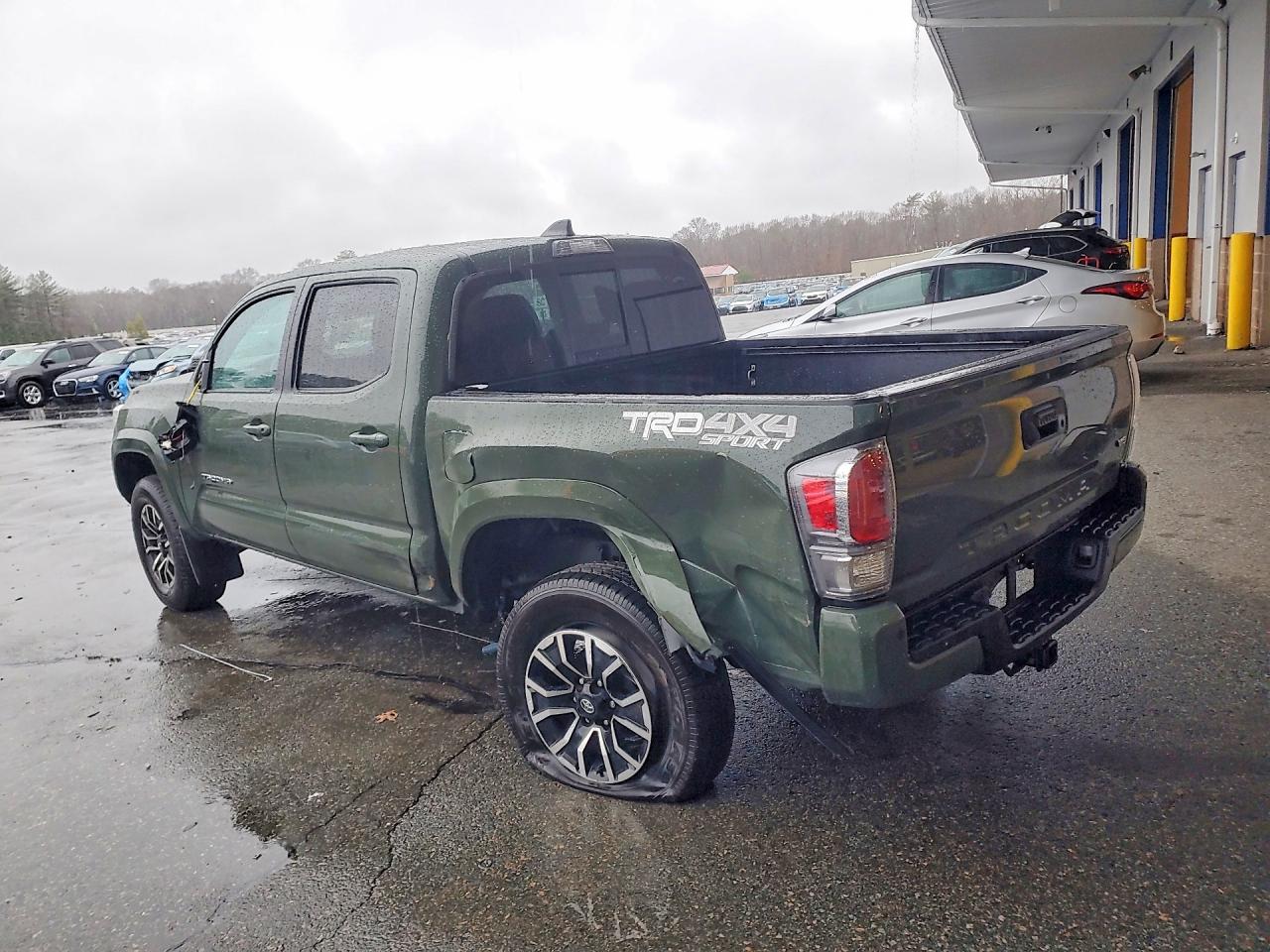 2021 TOYOTA TACOMA TRD SPORT photo 3