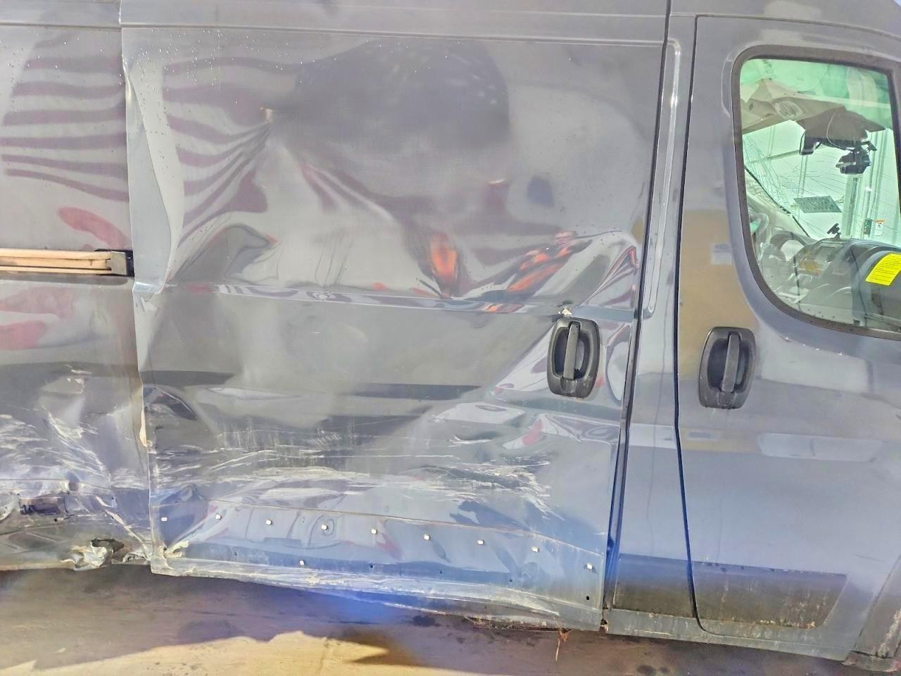 2021 RAM 3500 photo 10