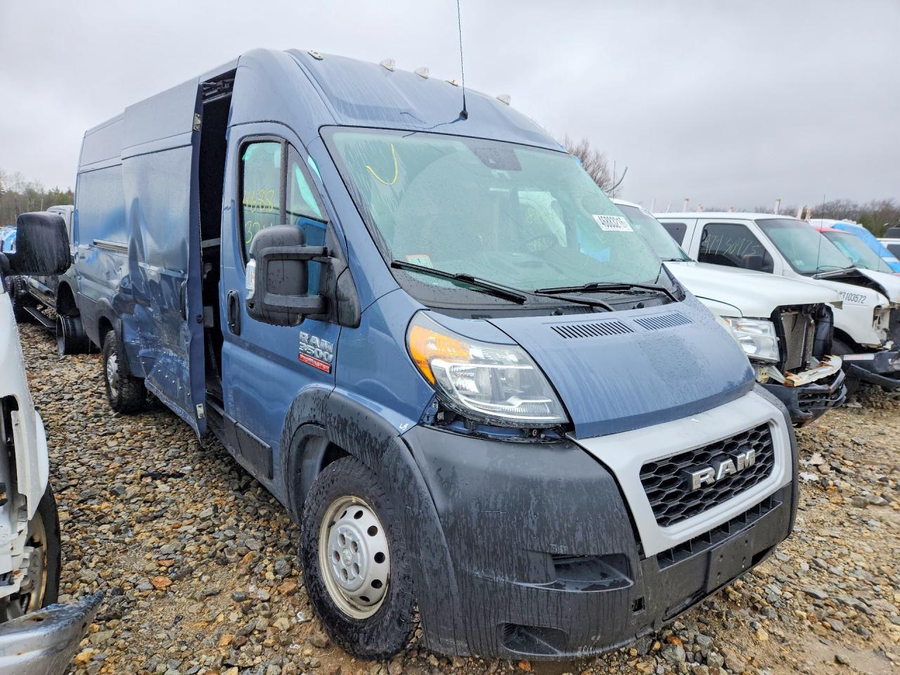 2021 RAM 3500 photo 4