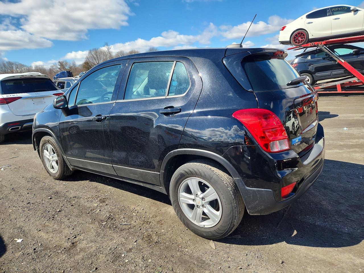 2020 CHEVROLET TRAX LS photo 3