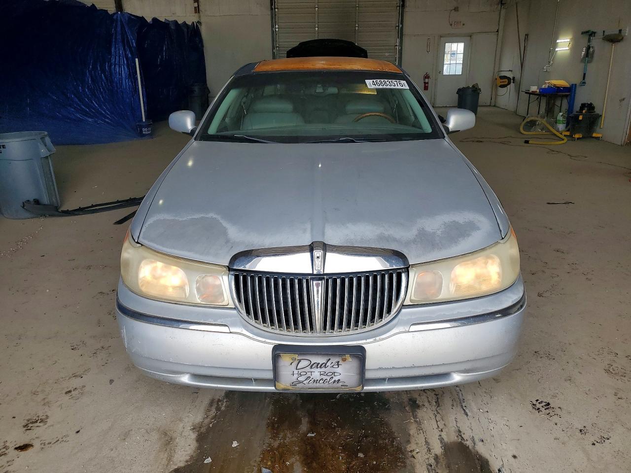 2001 LINCOLN TOWN CAR SIGNATURE photo 9
