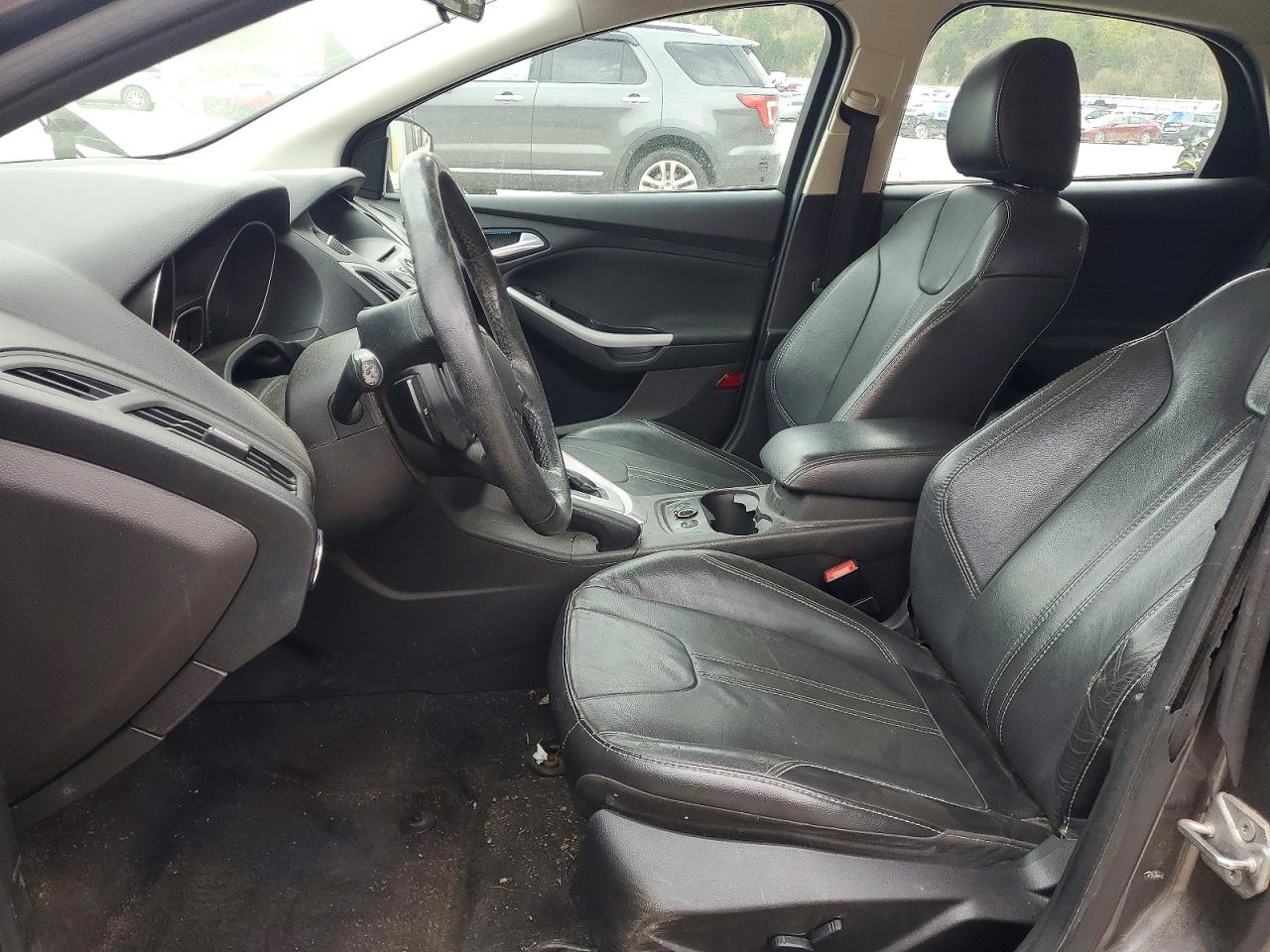2014 FORD FOCUS SE photo 7