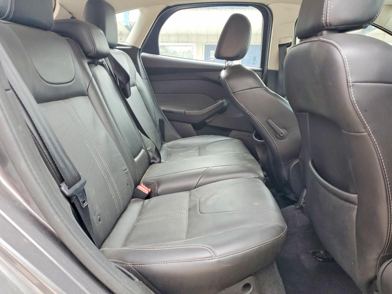 2014 FORD FOCUS SE photo 10