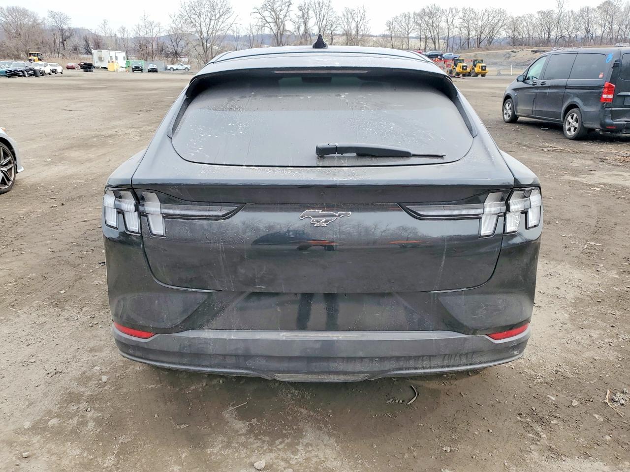 2021 FORD MUSTANG MACH-E SELECT photo 6
