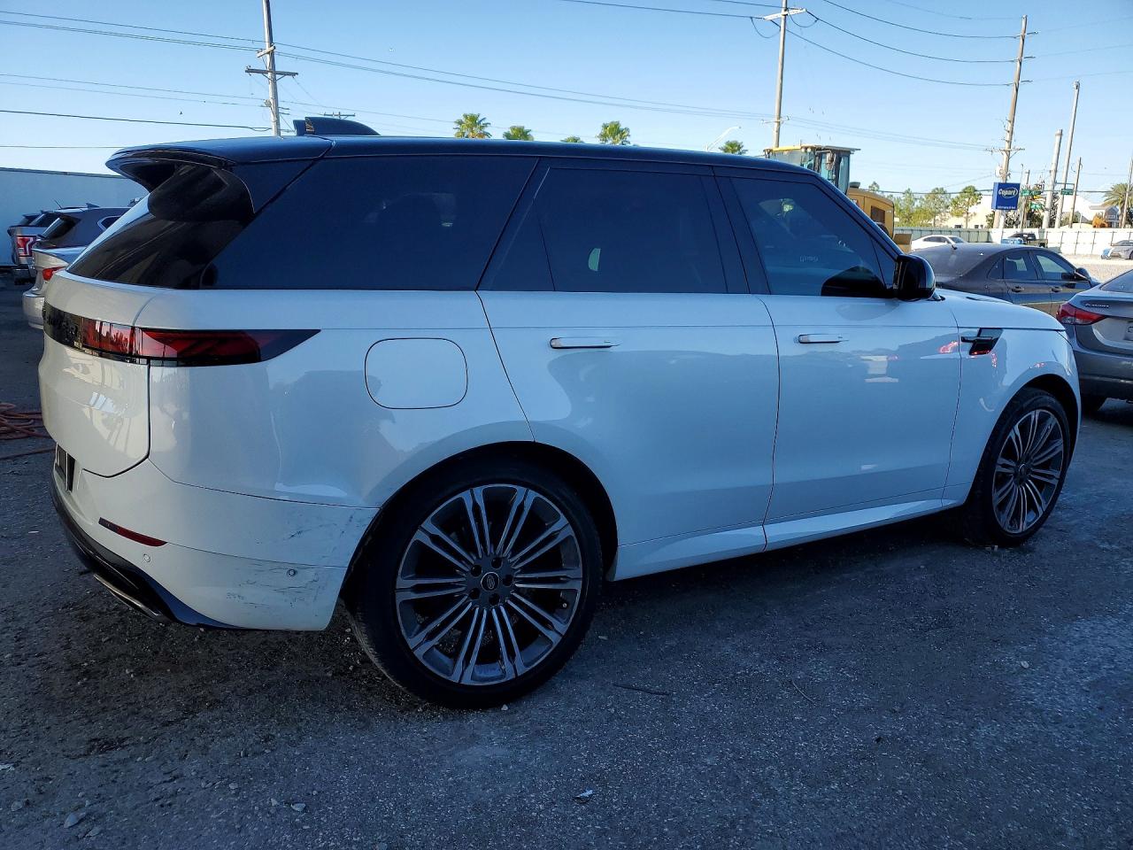 2024 LAND ROVER RANGE ROVER SPORT DYNAMIC SE photo 5