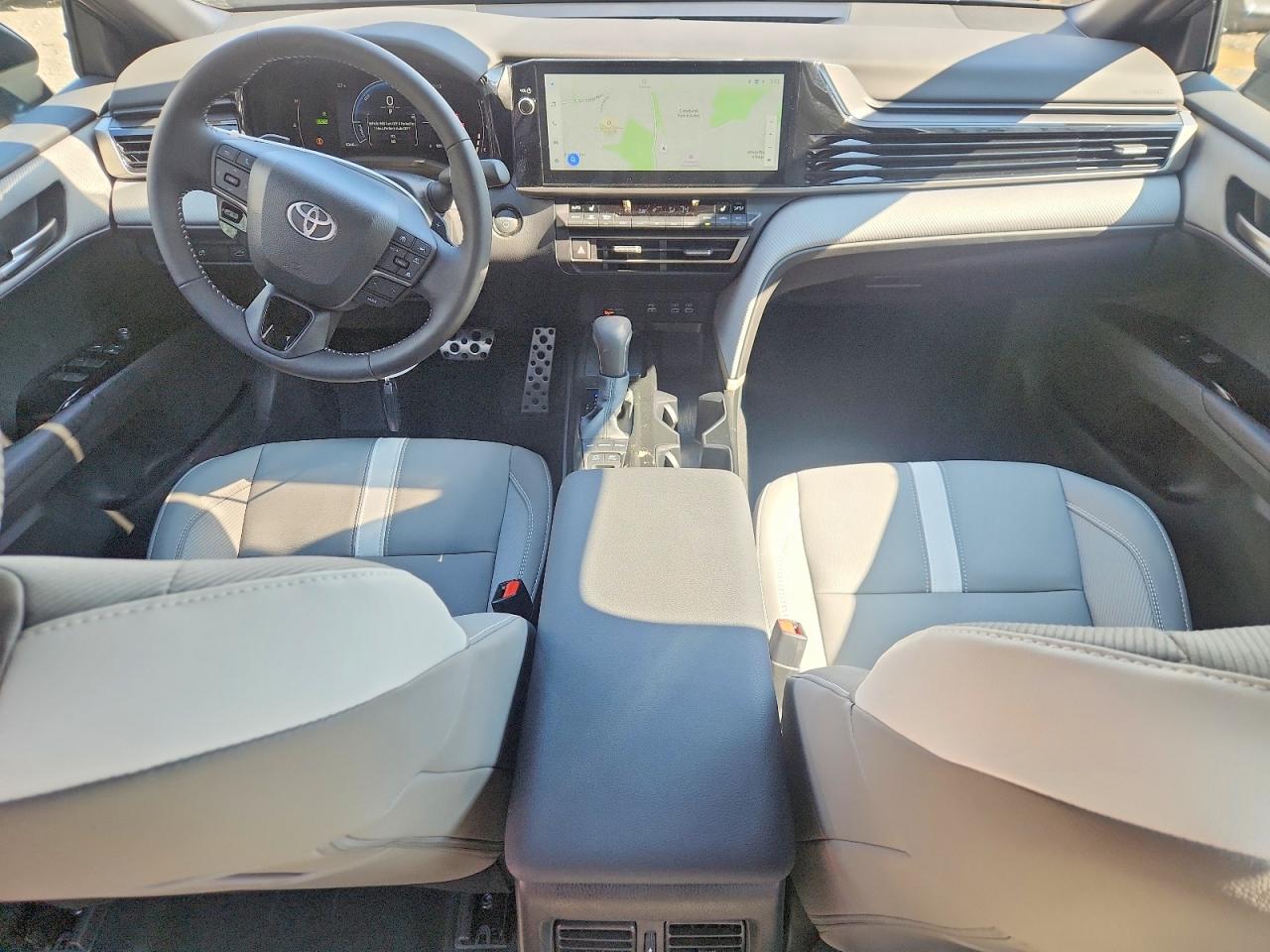 2025 TOYOTA CAMRY SE photo 29