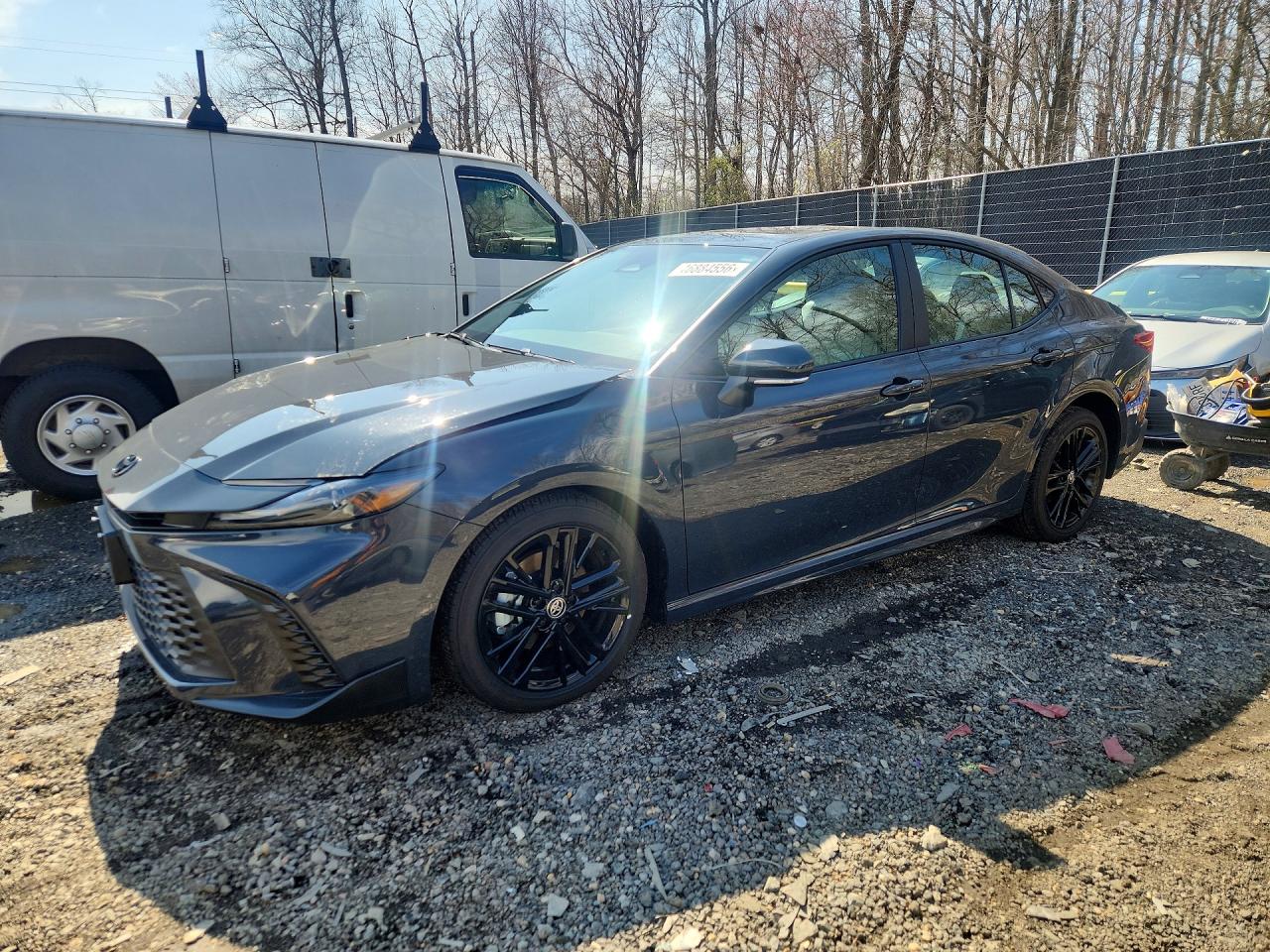 2025 TOYOTA CAMRY