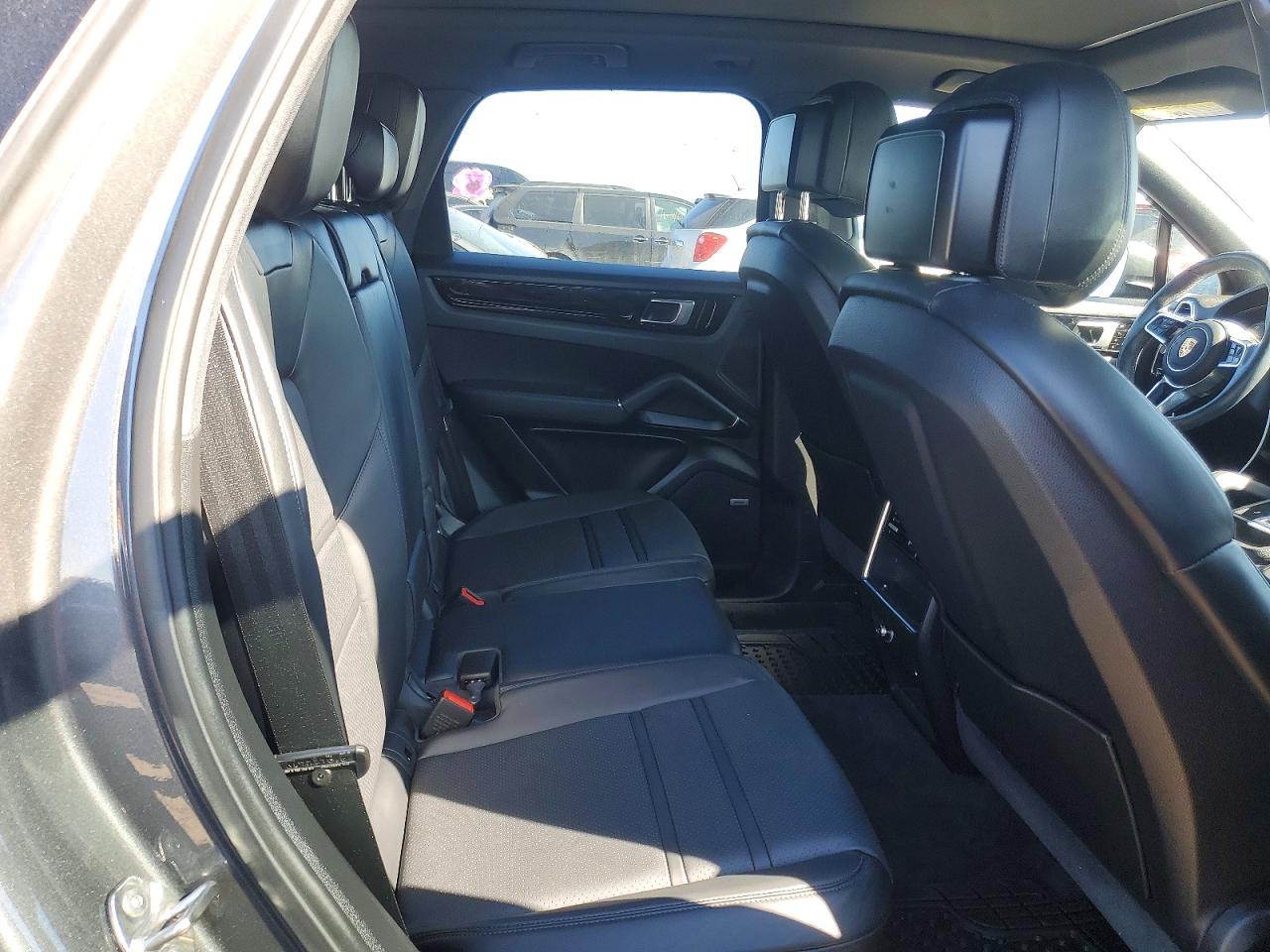 2020 PORSCHE CAYENNE photo 19