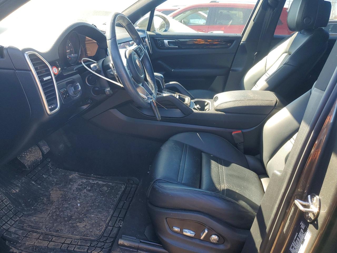 2020 PORSCHE CAYENNE photo 13
