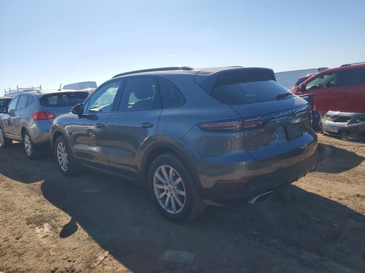 2020 PORSCHE CAYENNE photo 3