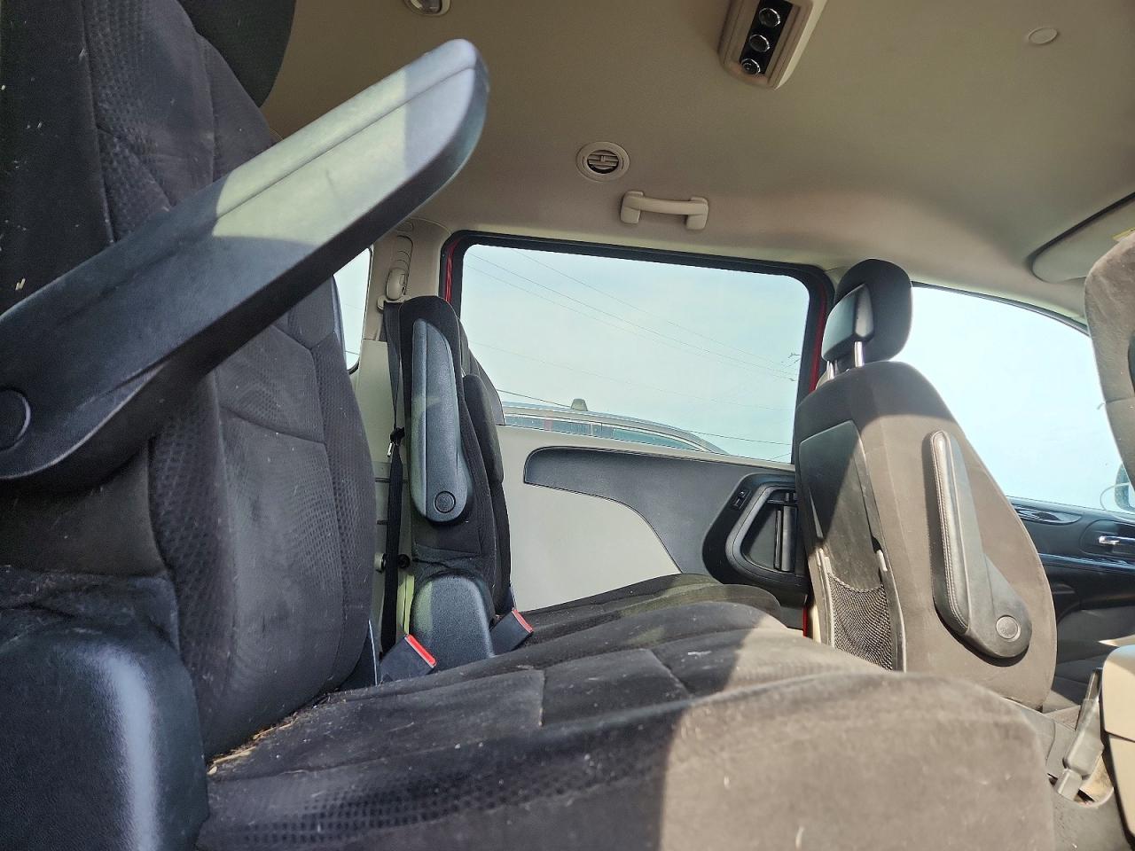 2012 DODGE GRAND CARAVAN SXT photo 11