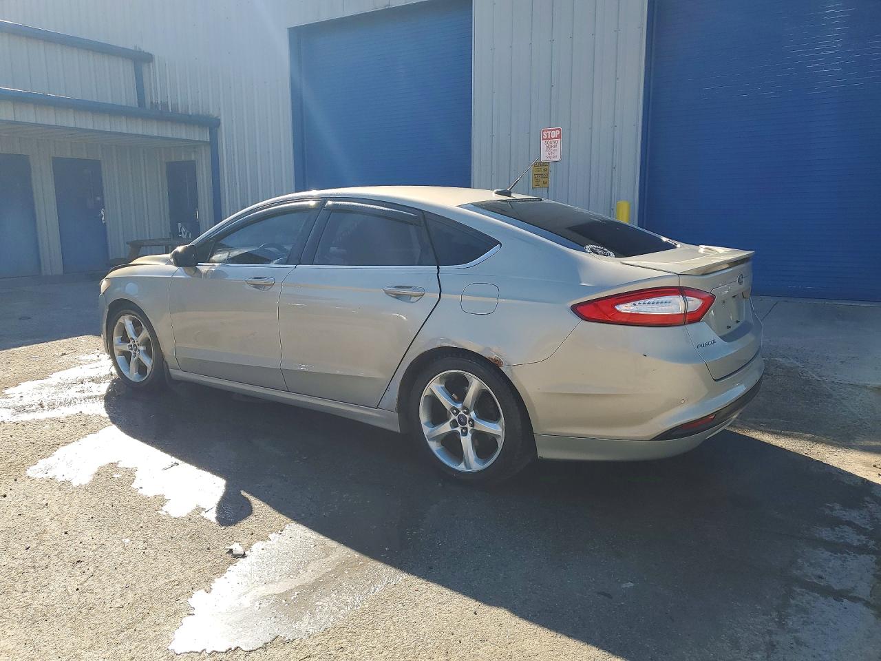 2016 FORD FUSION SE photo 2