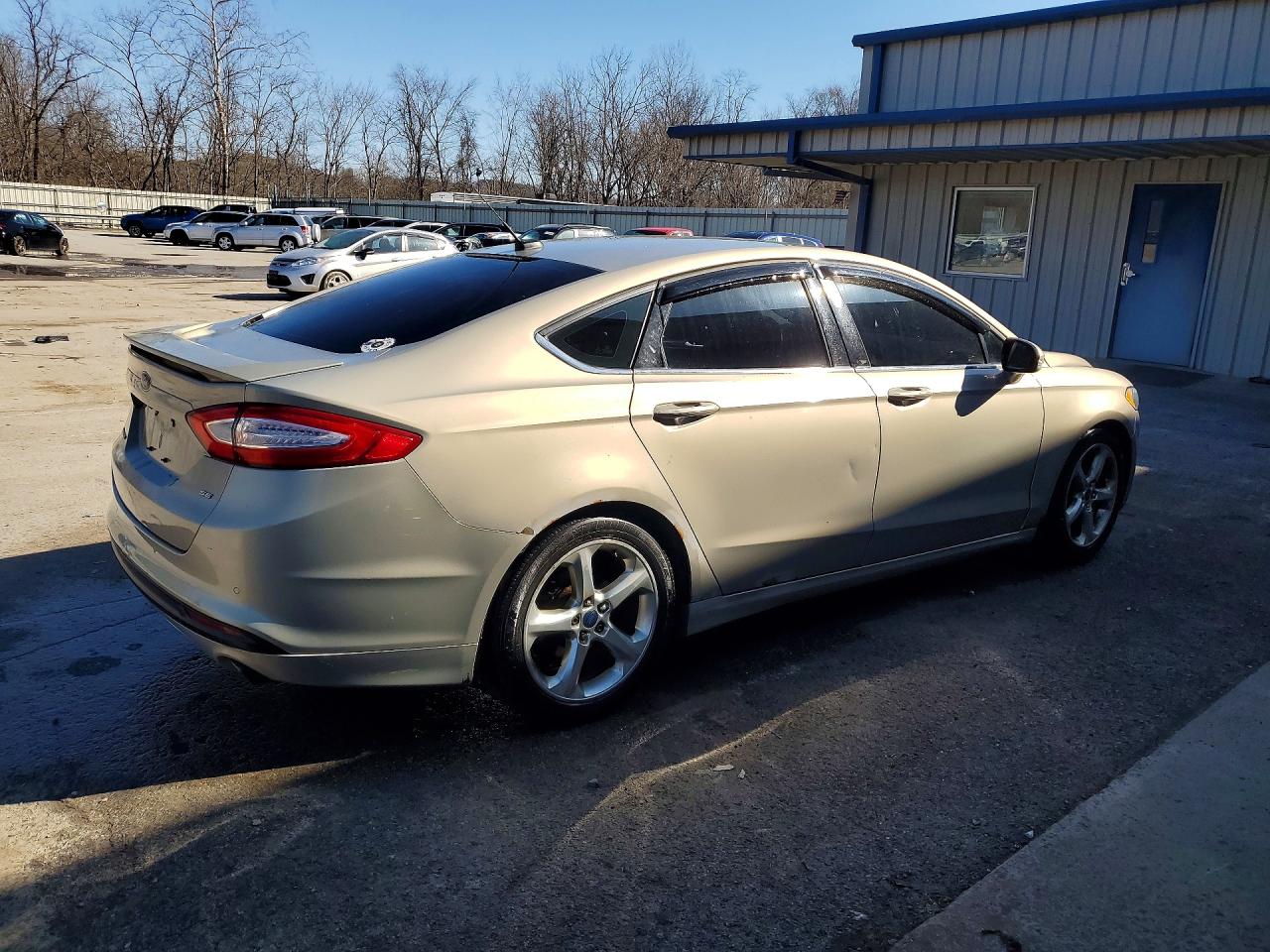 2016 FORD FUSION SE photo 3