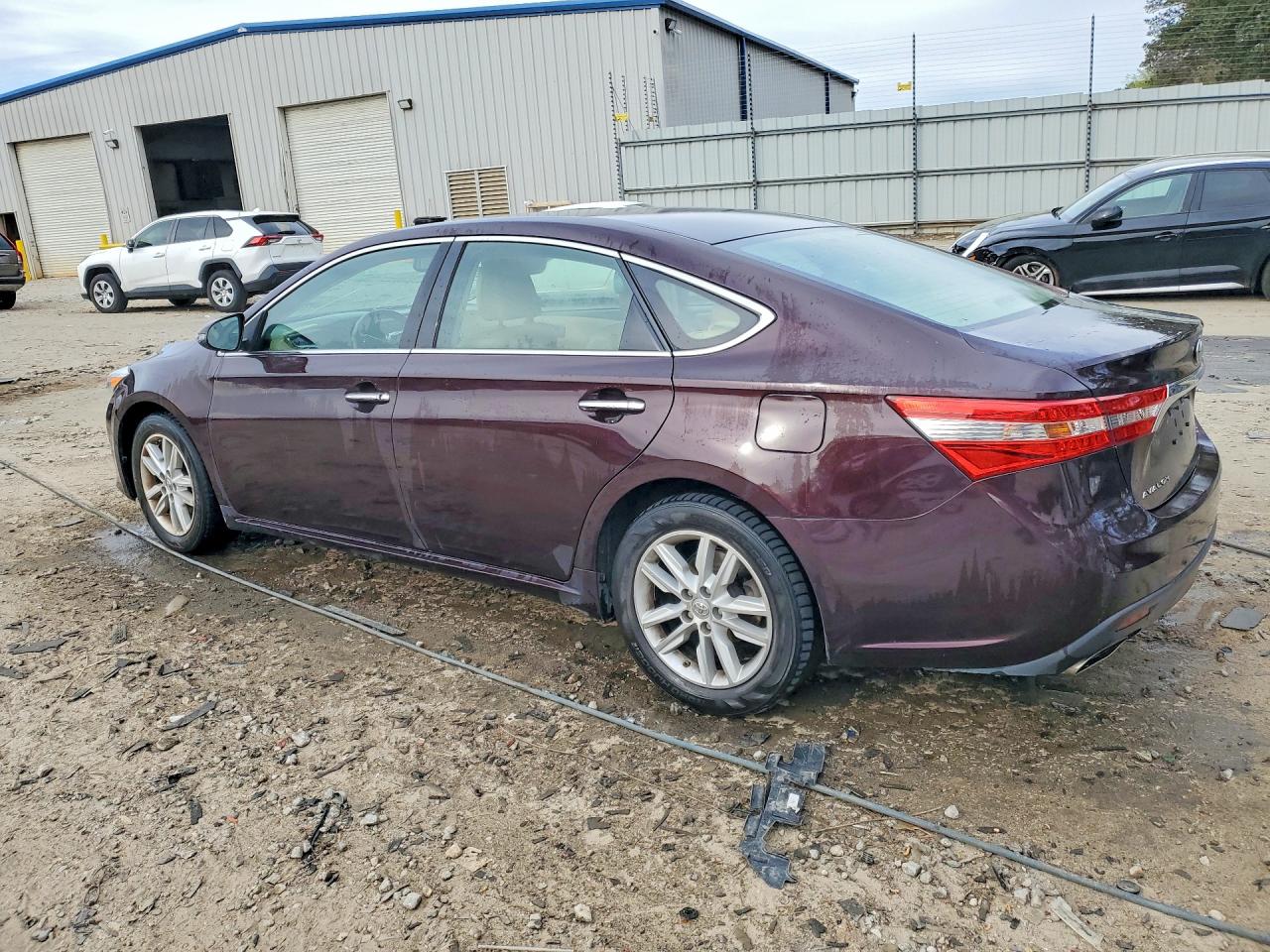 2013 TOYOTA AVALON XLE PREMIUM photo 3