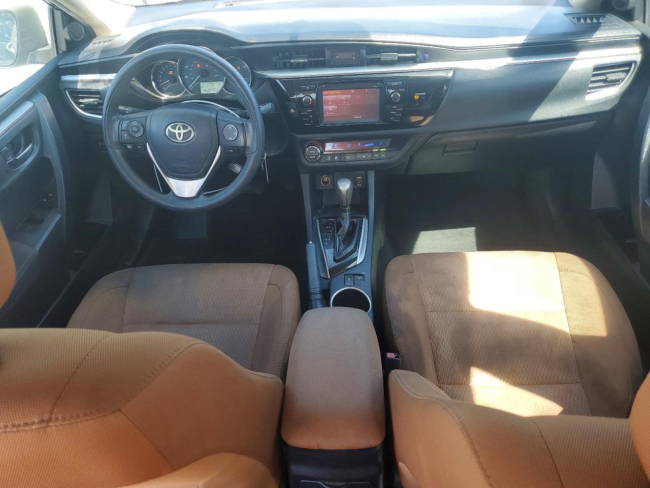 2015 TOYOTA COROLLA LE photo 8