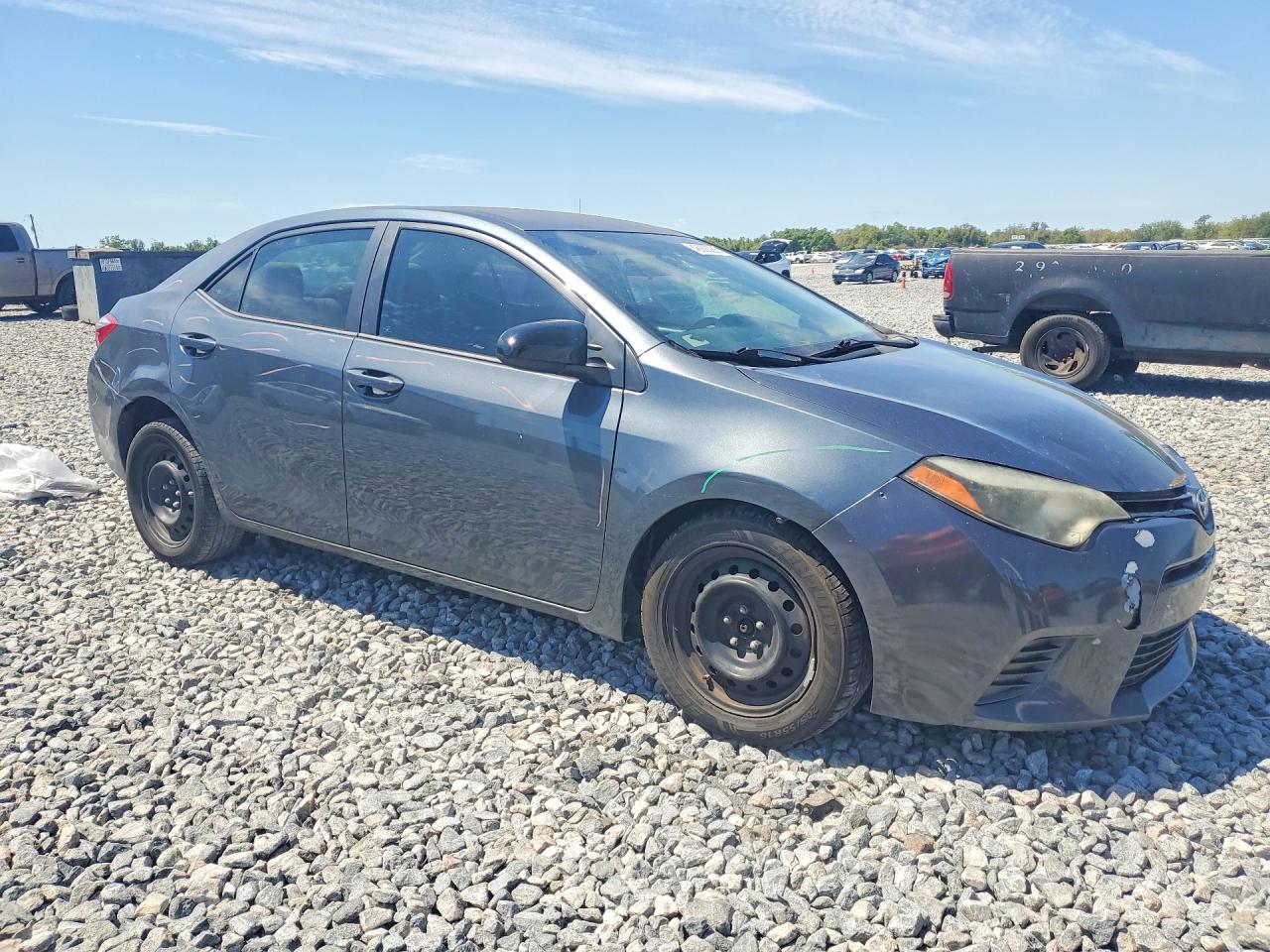 2015 TOYOTA COROLLA LE photo 4