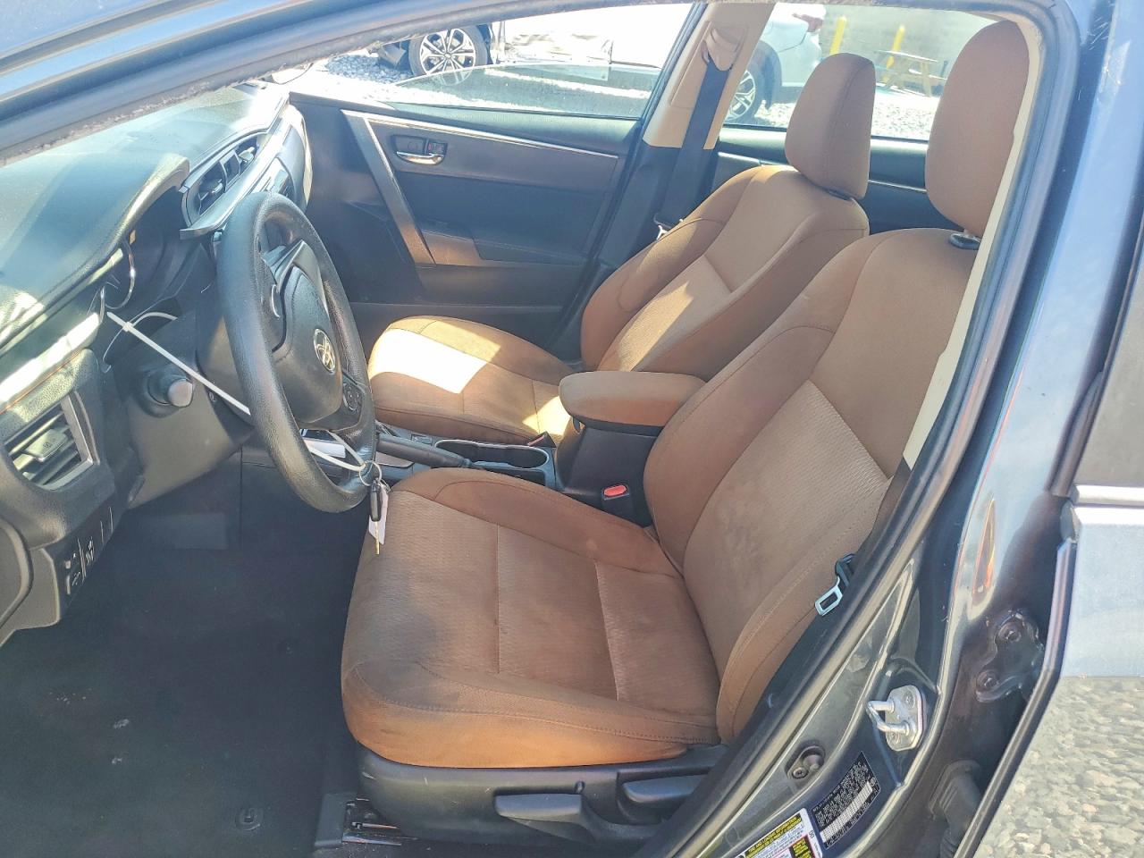 2015 TOYOTA COROLLA LE photo 7