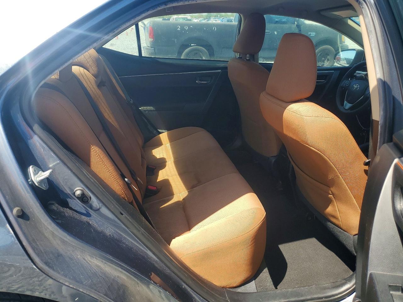 2015 TOYOTA COROLLA LE photo 10