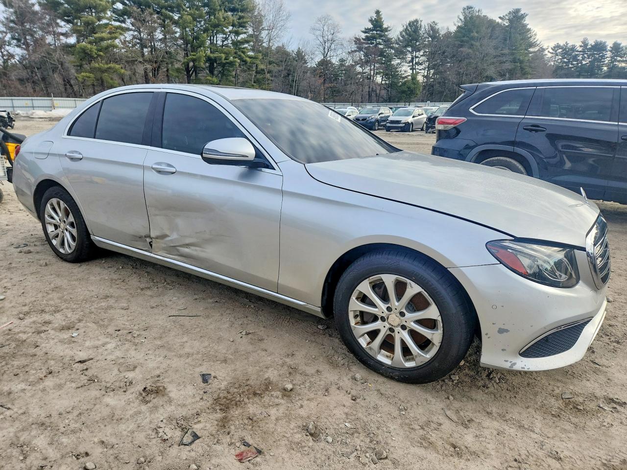 2017 MERCEDES-BENZ E 300 4MATIC photo 4