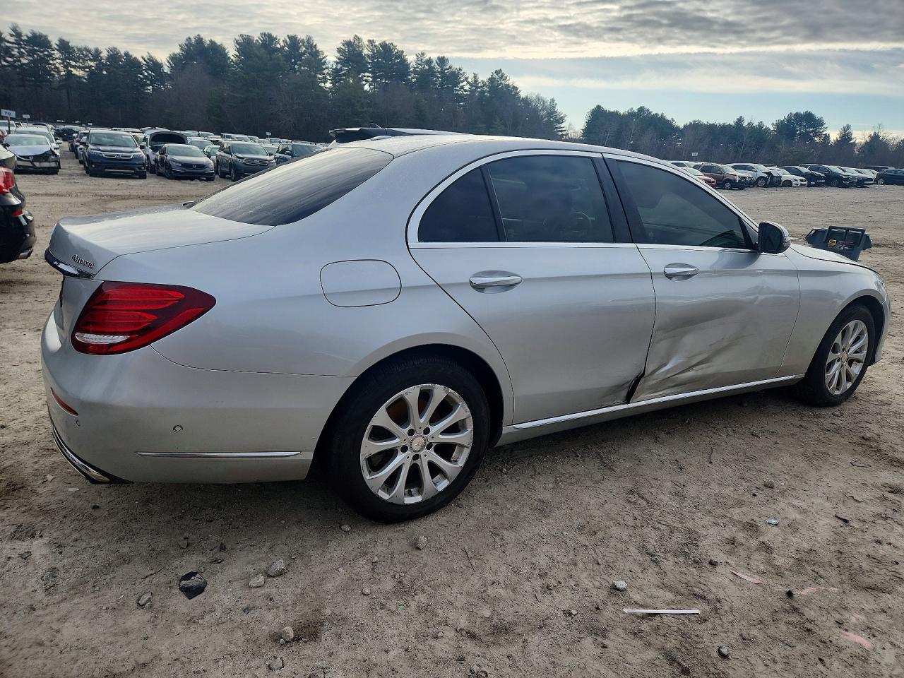 2017 MERCEDES-BENZ E 300 4MATIC photo 3