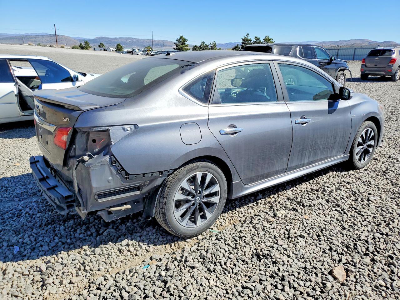 2019 NISSAN SENTRA SR photo 5
