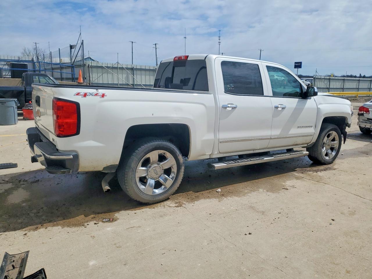 2014 CHEVROLET SILVERADO K1500 LTZ photo 3
