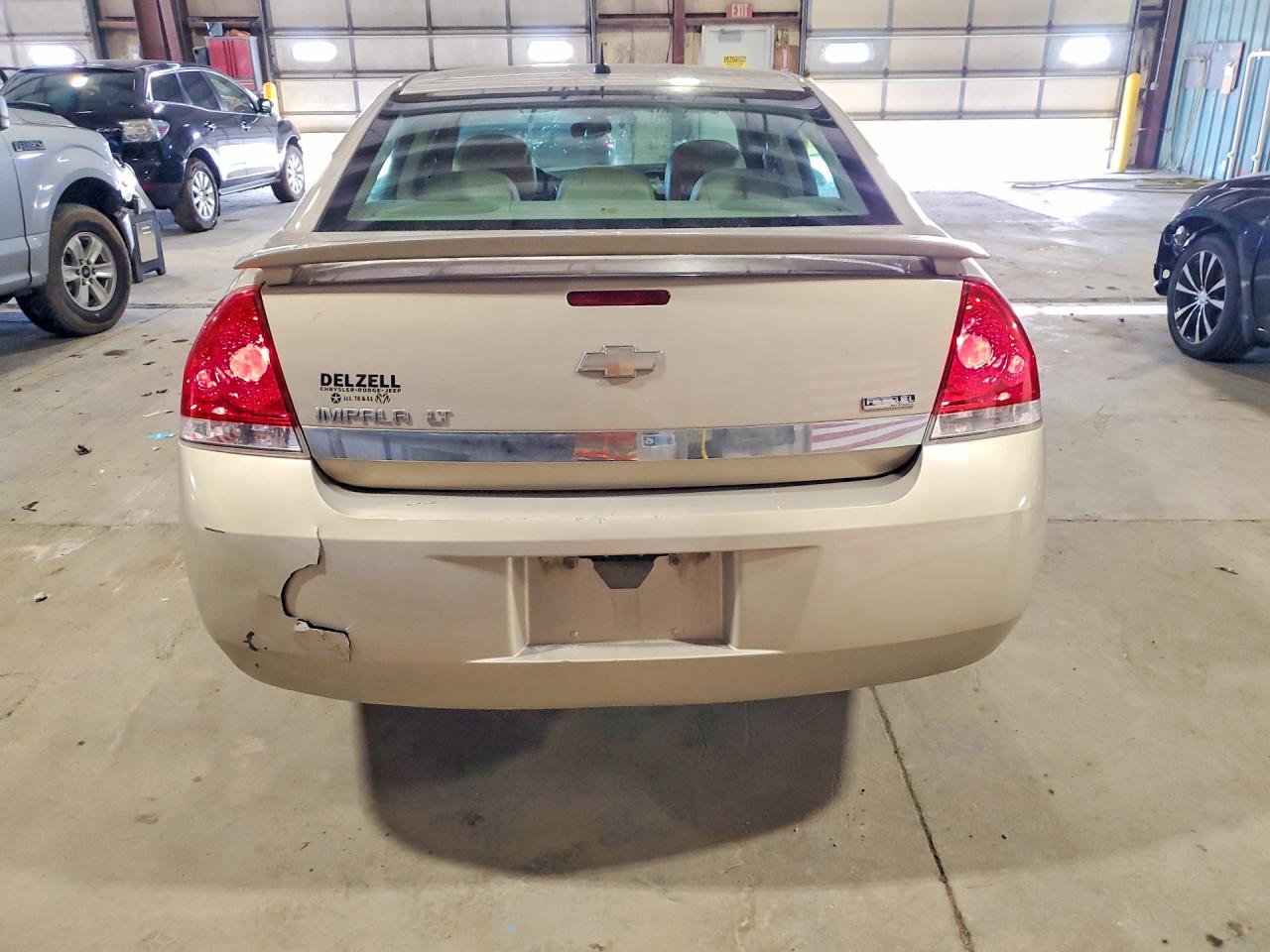 2010 CHEVROLET IMPALA LT photo 11