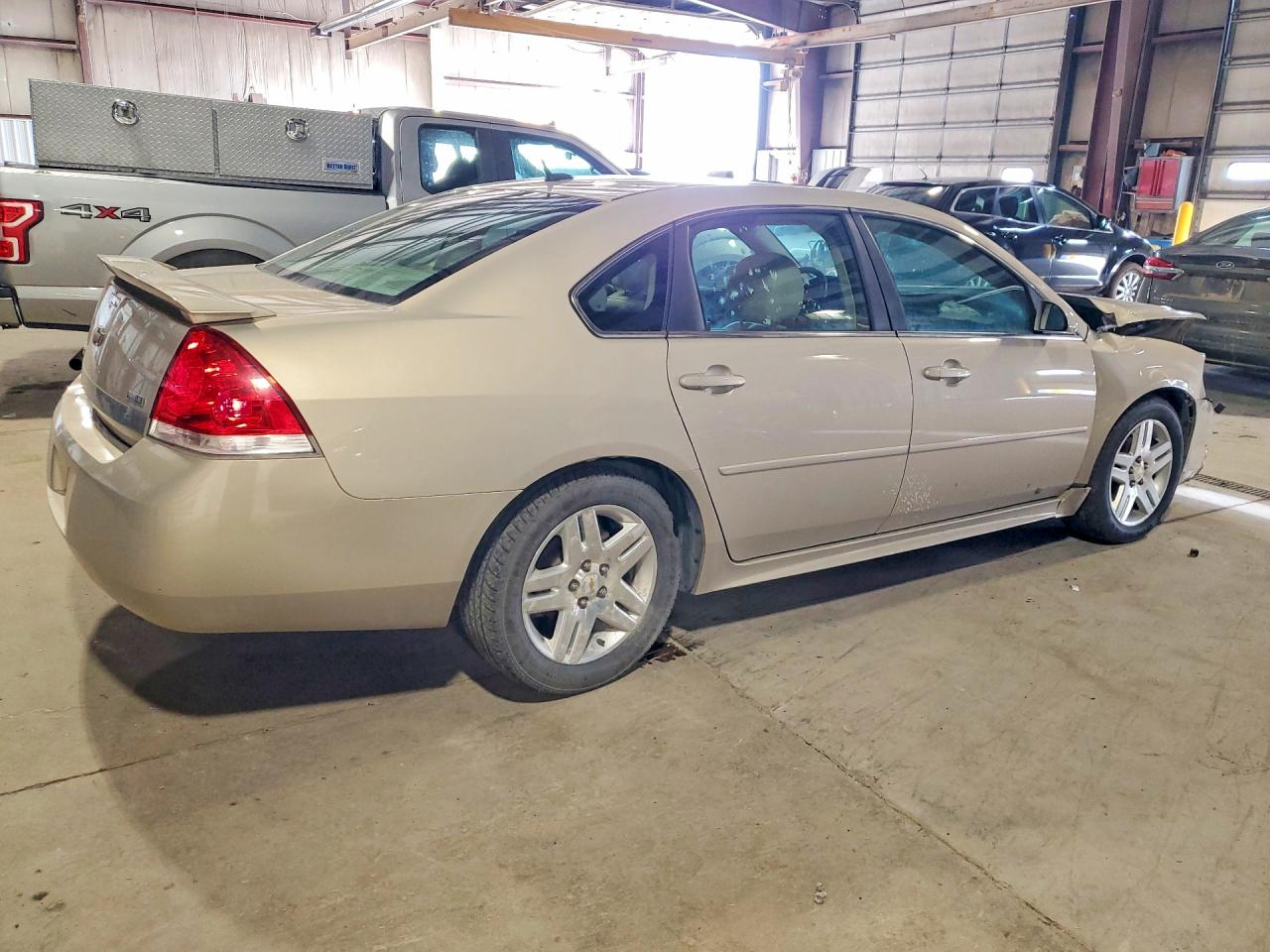 2010 CHEVROLET IMPALA LT photo 5