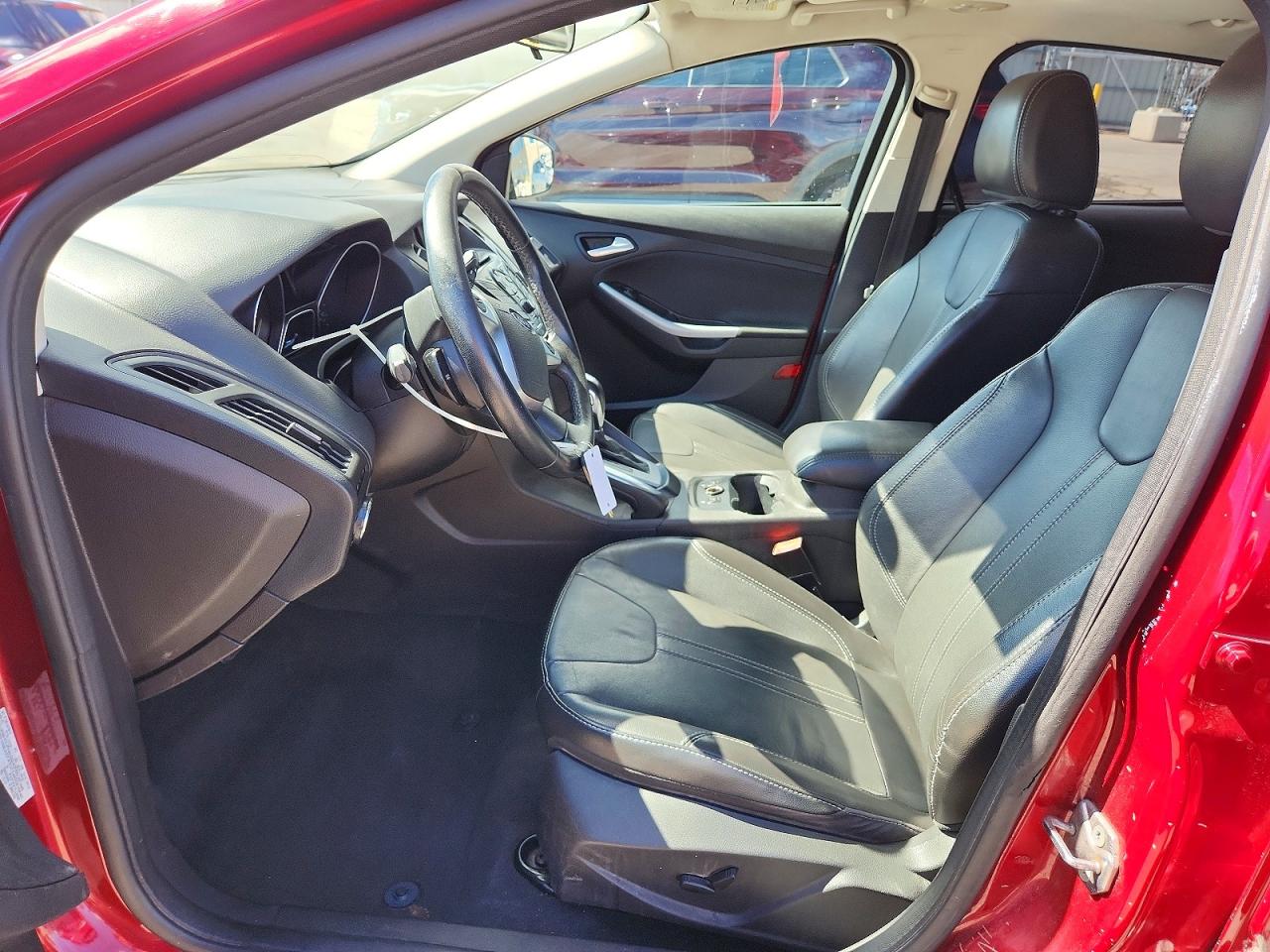 2013 FORD FOCUS SE photo 19
